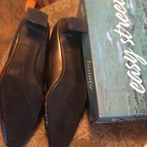 Easy Street woman shoes